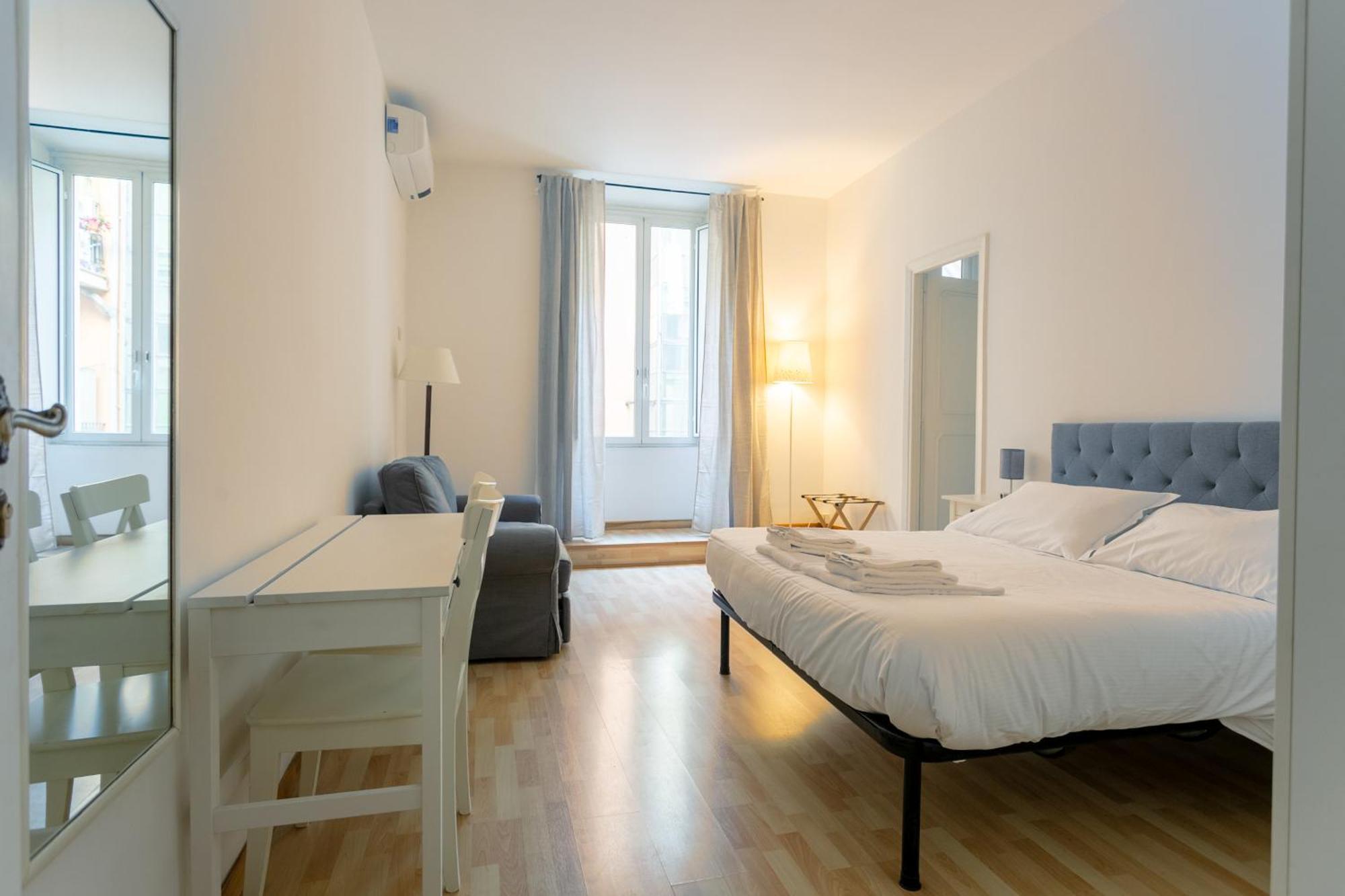 Apt Rome 5 Bdrms Luaran gambar